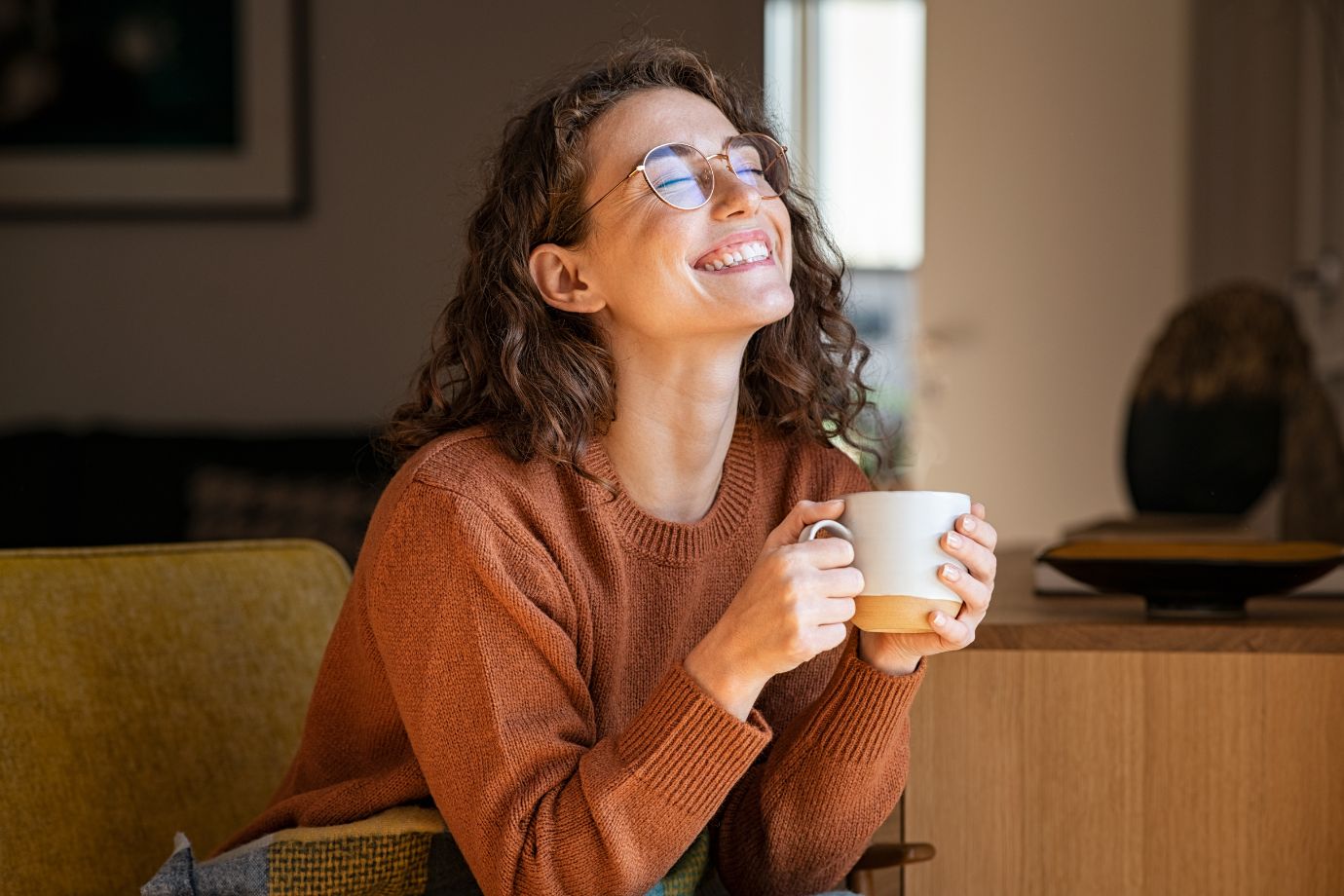 El antes y después de una mujer que pasa por coaching emocional: resultados que cambian su vida